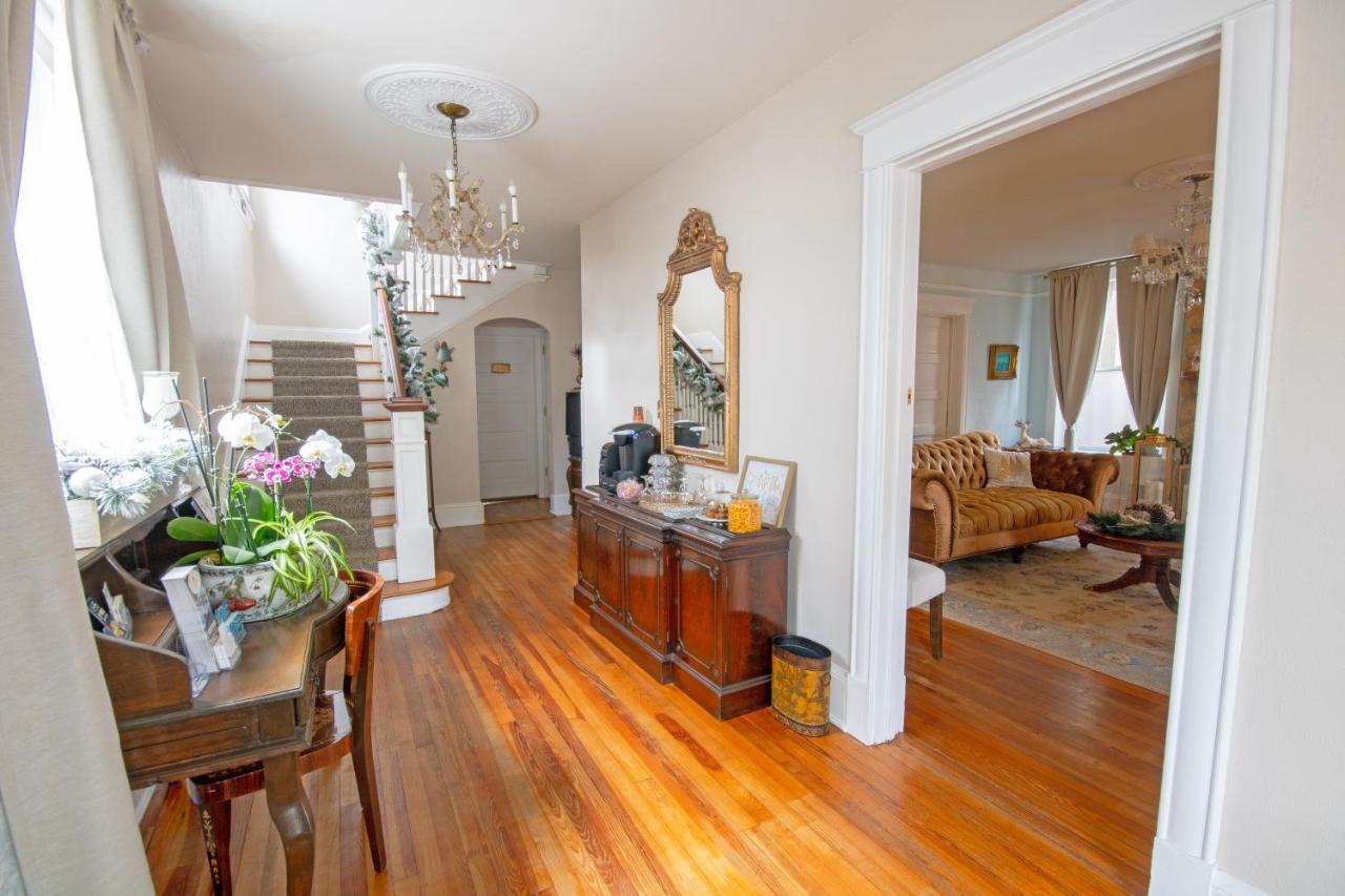 Bed & Breakfast On Charlotte *